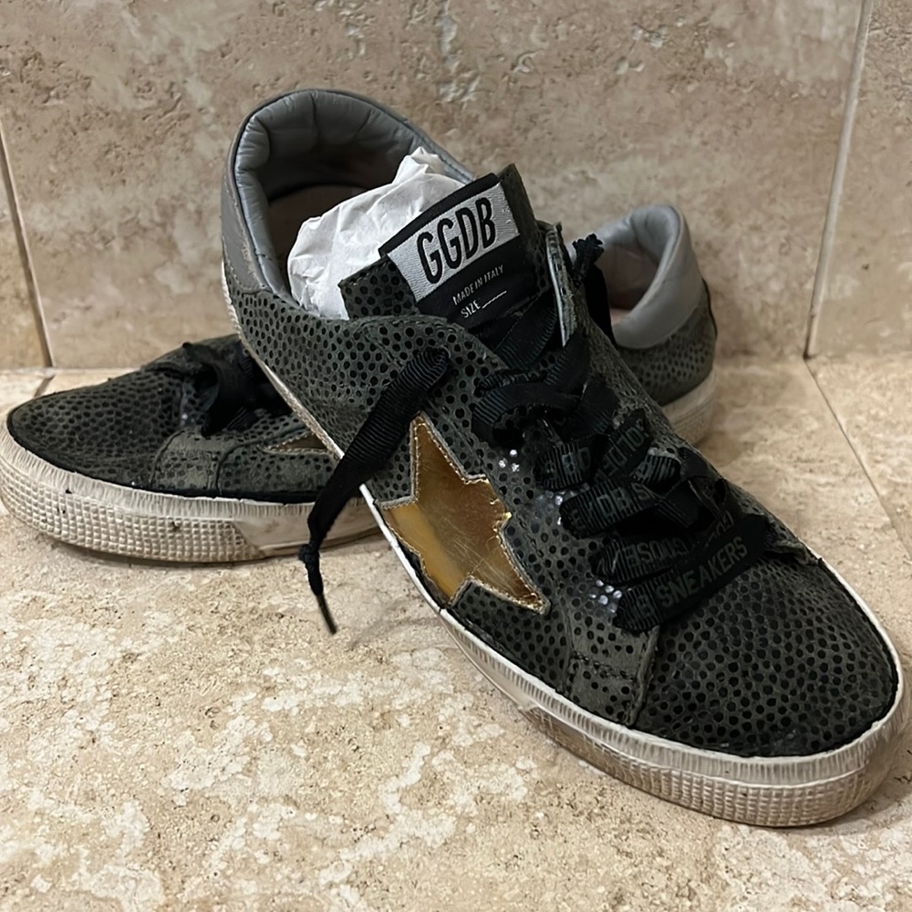 Snake skin Golden Goose. Size 37